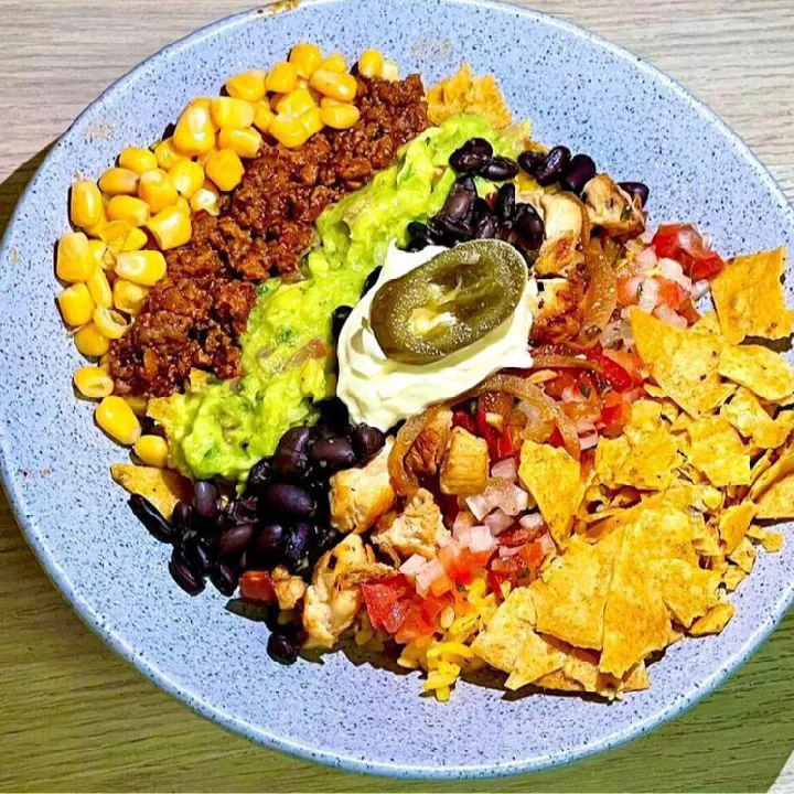 Azteca Bowl (con bebida)